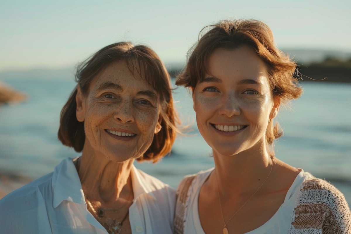 Cordwainer Memory Care | Senior and daughter taking a selfie by the south shore